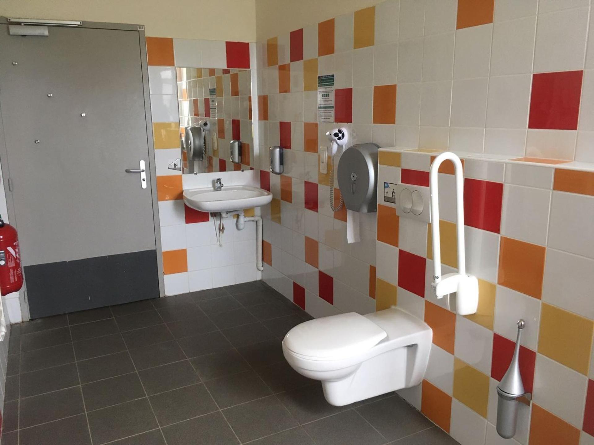 Auberge de jeunesse Hi Bois-luzy *